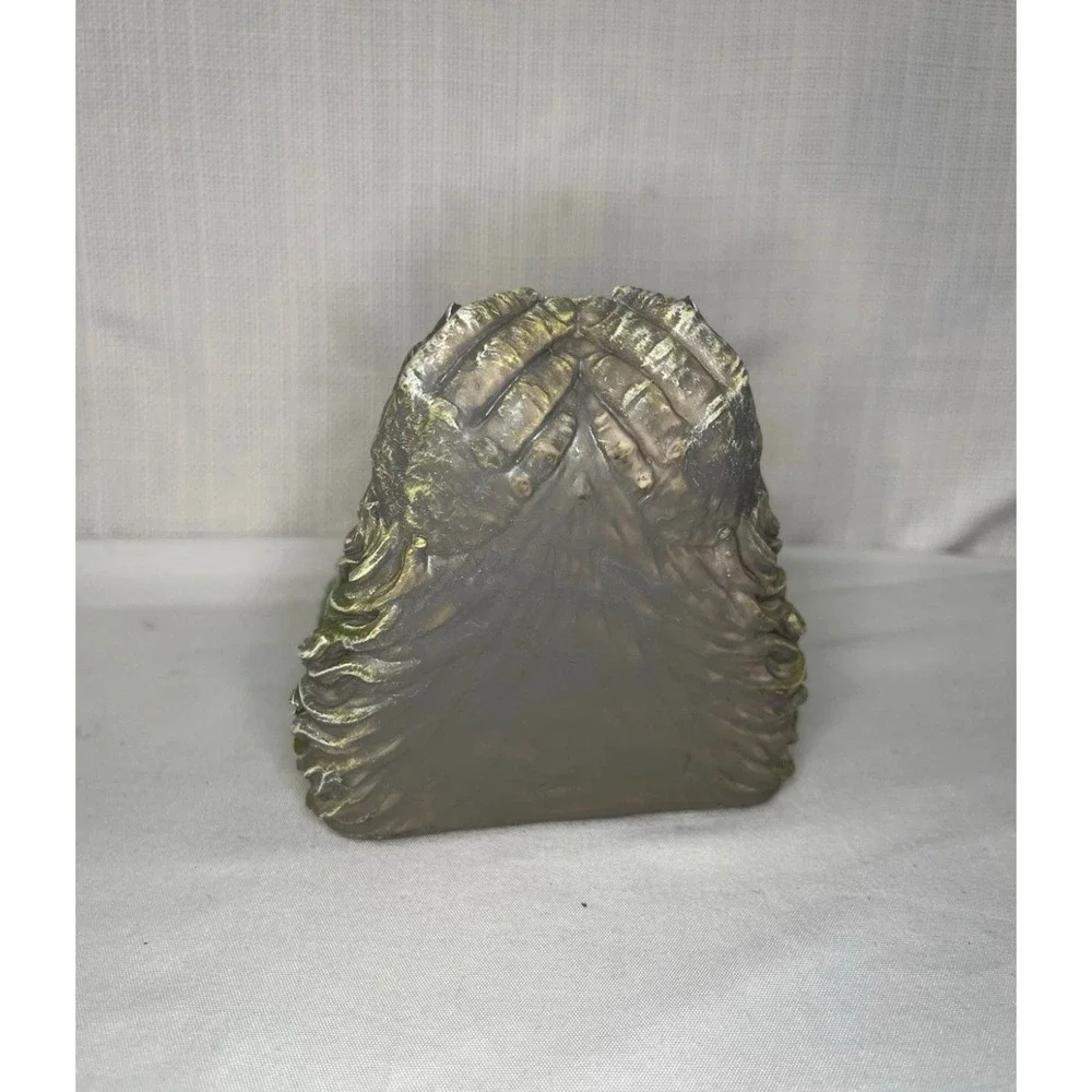 Bigfoot Sasquatch Wall Hanging Figurine Tray Moss Green Yeti Garden Statue 7.5in